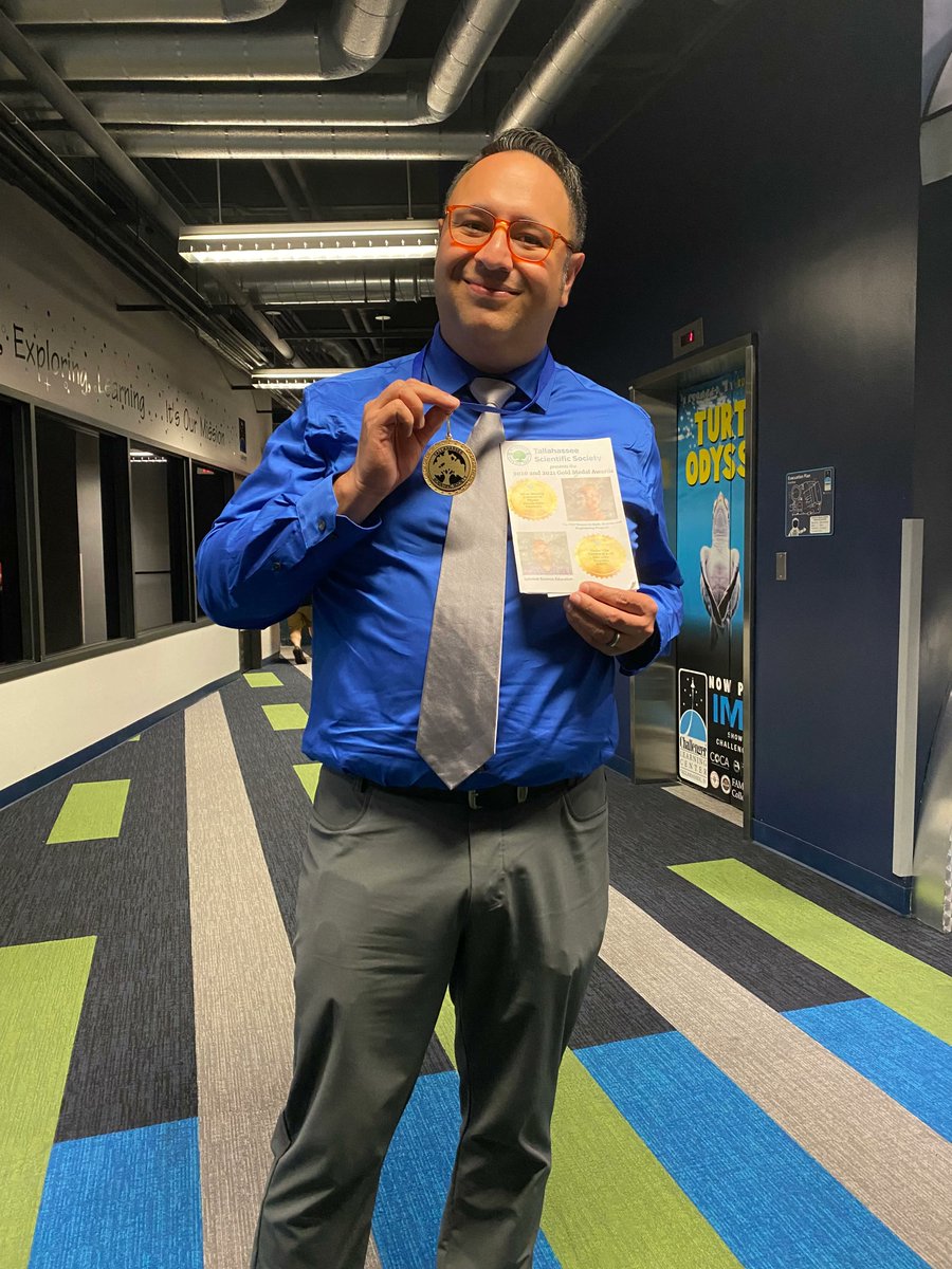 NationalMagLab's tweet photo. MagLab educator Carlos R. Villa received his Gold Medal at a ceremony held this past week by the Tallahassee Scientific Society. Learn more about Carlos and the amazing K-12 programs he runs - https://t.co/9fLFgHCFTR https://t.co/J37KXVKWP5