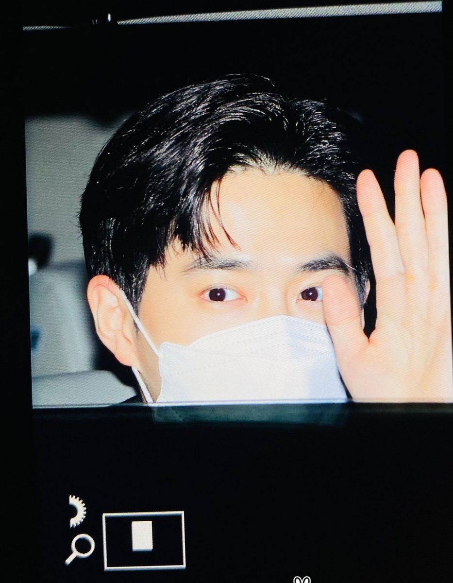 bunny_miracle's tweet photo. 220404 

안뇽~ 

#준면 #수호 #suho #exo https://t.co/TPjSTvVsHp