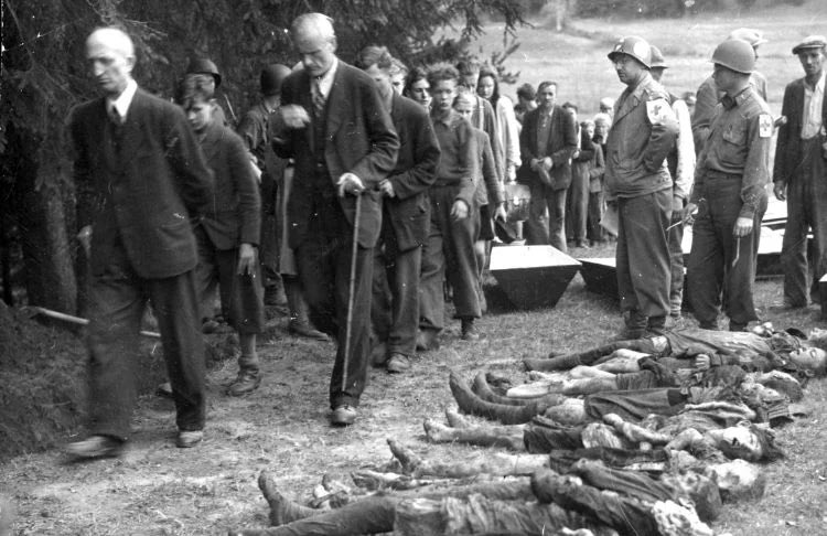 m1blackm1's tweet photo. #Lavrov Do you remember this one?

****Wir haben es nicht gewusst****.              #Russia #Moscow #Ukraina #PutinWarCrimes #UkraineRussianWar https://t.co/PwxYeLACqt