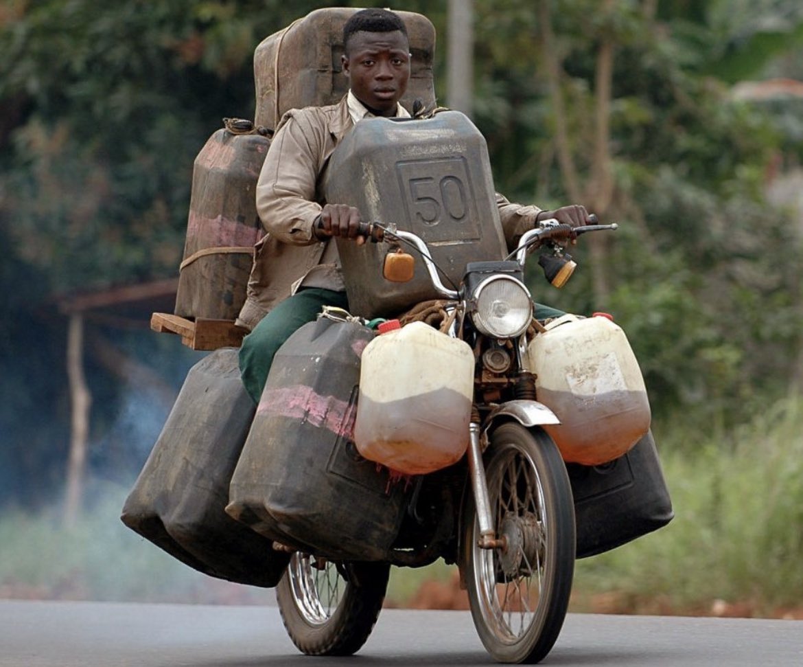 e_fricanews's tweet photo. The News has just informed me that there might be a serious shortage of Fuel. I don't know how we're going to get through this. Unless our Government ACTS Swiftly.
#FuelShortage #NyooshaShilingi I Jubilee I Meru I National Oil I Marshall Muthoni I EPRA I Karen https://t.co/Pl8Jl5nrQw
