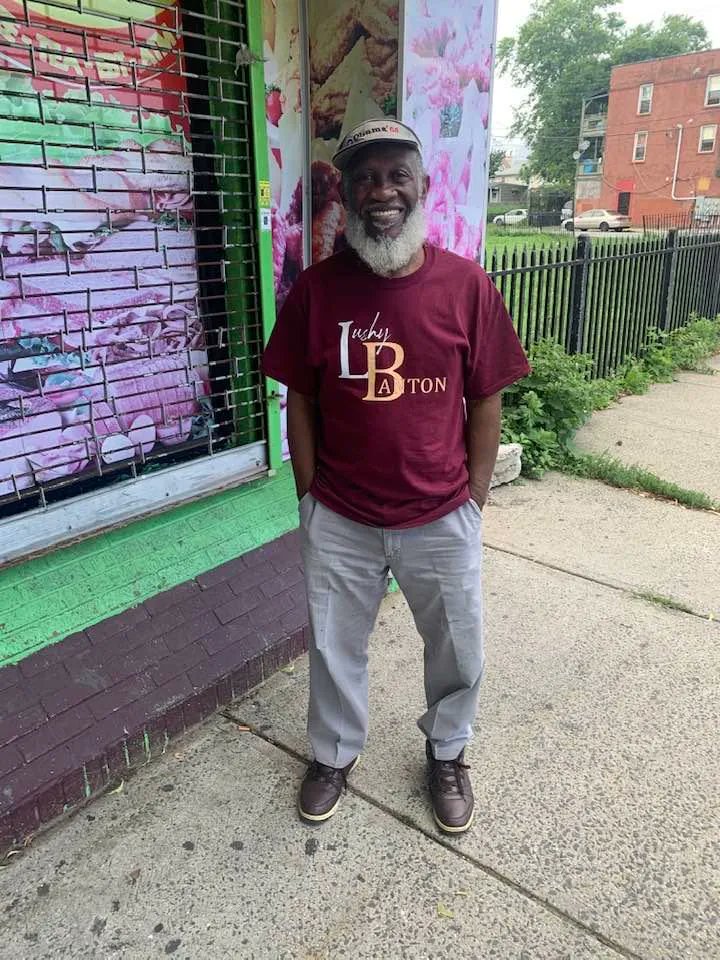 lushy8768's tweet photo. Lushy's manager, Stephen Freeman, is rockin' the Lushy Banton T-shirt. 
Buy one for yourself and take a photo and we will put it on Lushy's social media pages and the website. Become a Lushy Banton model. 😀
Get your t-shirt at 👇👇👇 
https://t.co/itrbqq0Hgf https://t.co/fSk7MC8Uwt