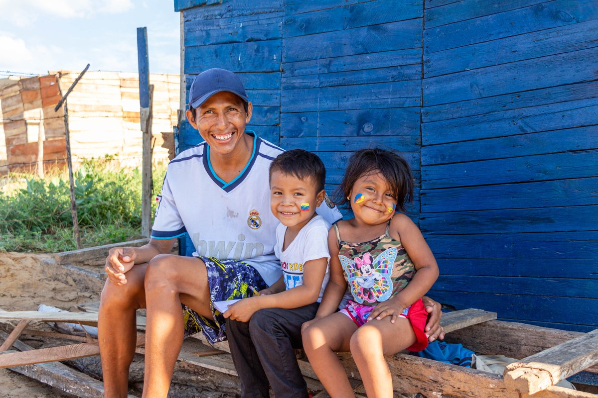 GOAL_Colombia's tweet photo. #FelizLunes Construir ciudades resilientes para fortalecer las comunidades en Colombia es uno de nuestros objetivos principales en #Atlántico #LaGuajira #NorteDeSantander y #Santander donde realizamos el proyecto #BarrioResiliente con apoyo de @USAIDSaveslives

#GIFMMContigo https://t.co/PRn2rsmd6y