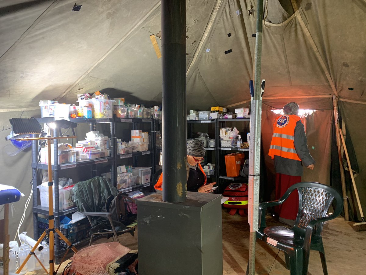LauraBukavinaMD's tweet photo. .@SauveteursSSF needs doctors and nurses to help at the border. I am happy to answer any questions and put you in touch . No Ukrainian Russian or polish required ! Just You ! So many have done it before join this amazing crew https://t.co/m1URHQ3QBx
