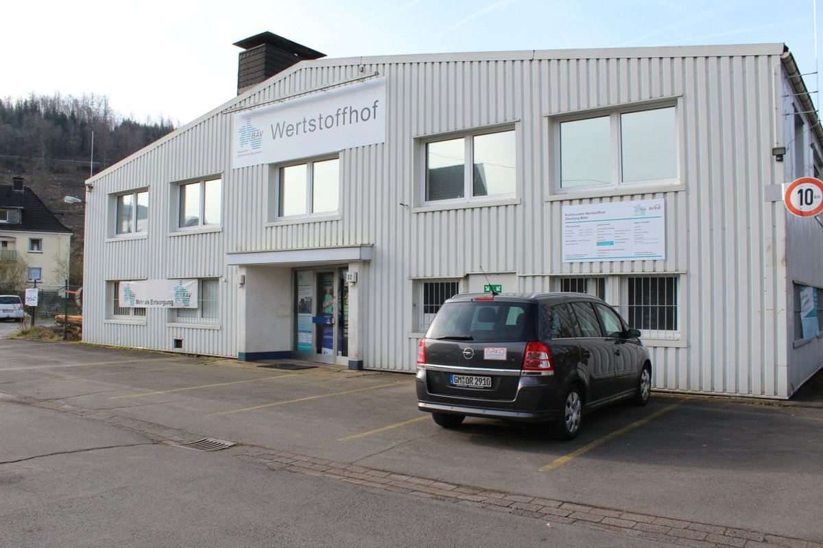 OberbergON's tweet photo. Wertstoffe statt Abfall: Wertstoffhof Oberberg Mitte eröffnet - Link: https://t.co/V3vKiOMPGy #BAV #BergischerAbfallwirtschaftsverband #Bergneustadt #Gummersbach #Reichshof #WertstoffhofOberbergMitte https://t.co/oJEAuFGPEI