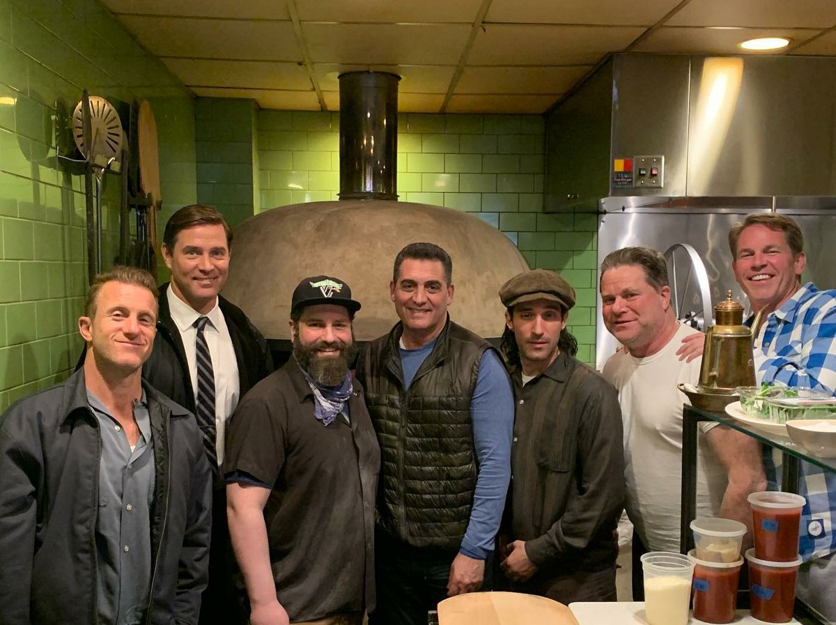angelealias's tweet photo. From #figidini on #IG
ϕ cheers to the fed hill crew on their new project! thanks for stopping by gentlemen...we all feel this is gonna be a hit! ϕ
https://t.co/CeOWrM8vzT
#federalhill #tvshow #ScottCaan #H50 https://t.co/3CyMxXGaOa