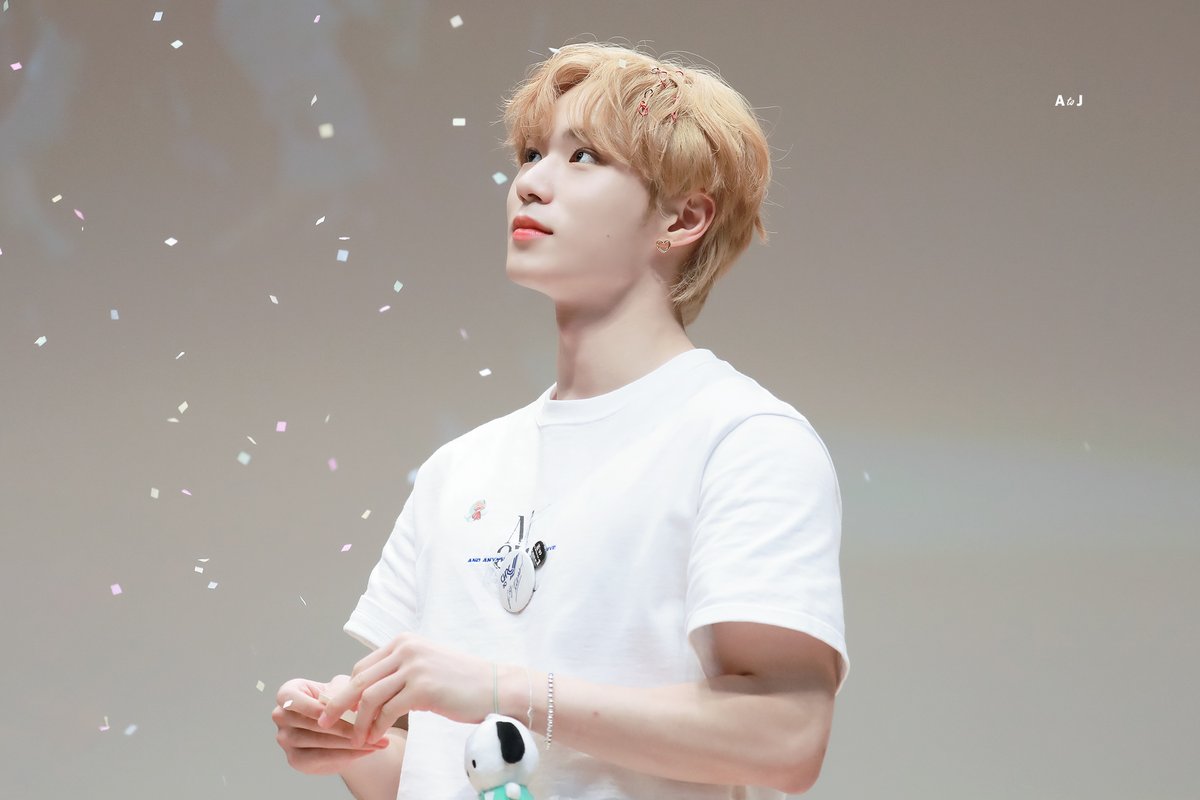 AtoJ_1120's tweet photo. 220327 
  .。∴｡
    ･ﾟ*  ｡☆･
　 ･      *ﾟ｡      *
　   ﾟ    *｡･ﾟ+  ☆  ｡
　          ✵  ･  ｡° *.   ﾟ
          　  .     *   ✦  ｡ * ｡
　　                             +･｡
#김준서 #준서 #KIMJUNSEO #ジュンソ #위아이 #WEi https://t.co/buOmsCE9yi