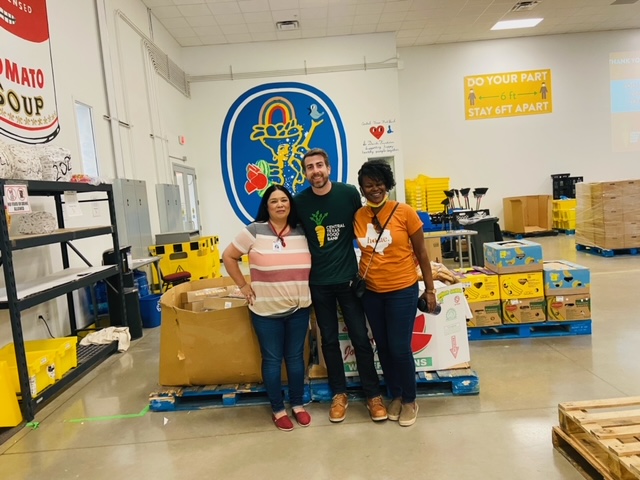 As part of @AustinISD's service day on April 1, the @AISD_PAM and @HUBProudAISD volunteered at the @CTXFoodBank. What a great experience. For more information on how to volunteer, contact centraltexasfoodbank.org.