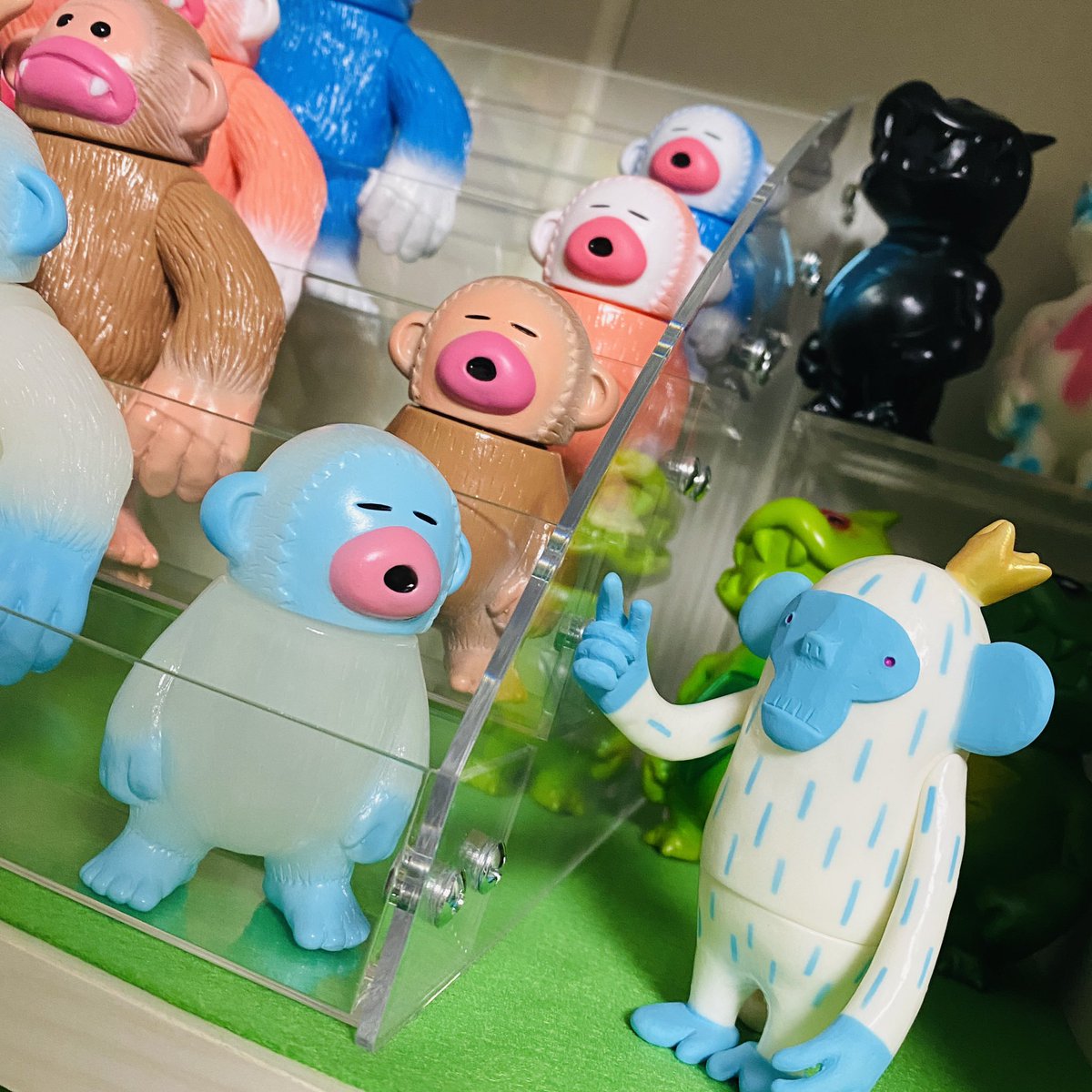 harikenjp's tweet photo. With my friend #HongKong by Eric So🤟😸💚
#HARIKEN
#EricSo
#SARE
#Kong
#bigfoot
#ソフビ
#sofubi
#sofvi
#arttoy
#designertoy
#vinyltoy
#SMILETOYS
#☺︎ https://t.co/ePNs9TF3w5
