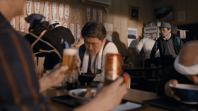 金麦ラガービールcm カツカレーを食う香取慎吾の斜め向いに座っている作業着男は ヒロミ 理由は何故 金麦ザ ラガー 超絶 厳選 ニュースまとめch