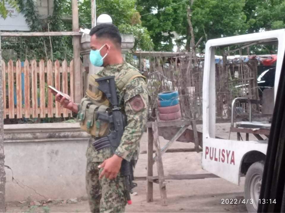 GabrielaWomenPL's tweet photo. ‼️ALERT: Rep. @ArleneBrosas and local members surveilled and harassed in Cagayan province! ‼️
 
We vehemently condemn the surveillance and harassment perpetrated against Gabriela Women’s Party first nominee and incumbent Rep. @ArleneBrosas by the AFP  1/n 
#DefendFilipinoWomen https://t.co/44VRinXnl2
