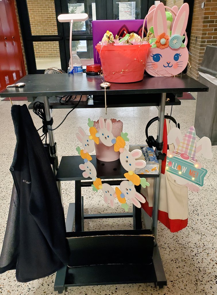 OPS_DrYang's tweet photo. Happy Easter... Waiting on some items for the empty spot but the cart's coming along. #HuskyNation #OPSProud @OPS_Northwest @OmahaPubSchool #MobileDean https://t.co/kfS6iJrHbr