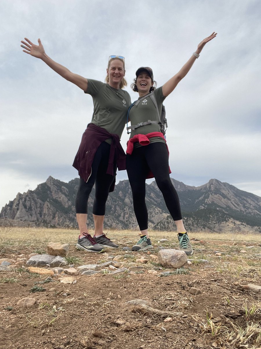 heather_doran's tweet photo. Peakers peaking it over the peakin’ weekend! @SamHeughan @MyPeakChallenge @RockyMtnPeakers https://t.co/VjPgSUO0yz