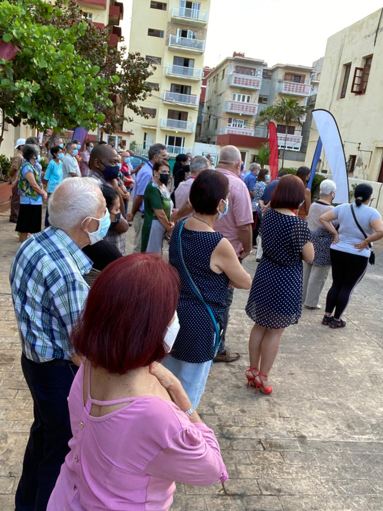 MinturCuba's tweet photo. Los jóvenes del sector del turismo celebran este 4 de abril el aniverasrio 60 de la Unión de Jóvenes Comunistas. Juntos garantizamos un turismo de paz, salud y seguridad.
#VamosConTodo #UJC #CubaVive https://t.co/SNkWrEFfWR