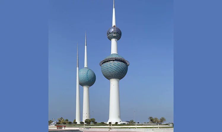 RadioSantaCruz_'s tweet photo. La tecnología y los ideales de la humanidad están representados en las #TorresdeKuwait, tres esbeltas estructuras en la capital del país homónimo que se levantan en un #promontorio en el golfo Pérsico
👇👇
https://t.co/aHsGiTHvPE https://t.co/AzeVzg941u
