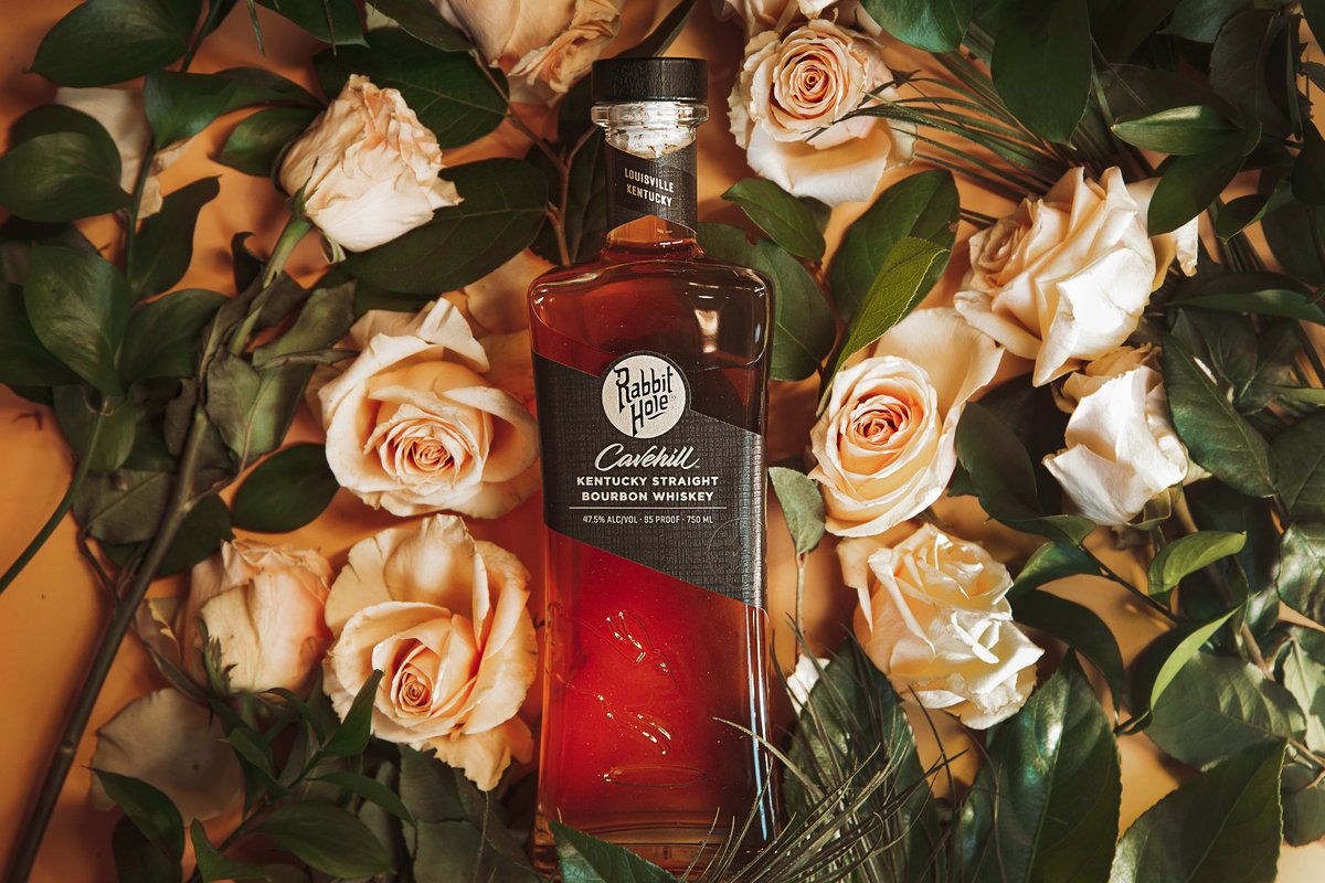 RabbitHoleKY's tweet photo. Thanks to Cavehill's distinct four grain, triple malt mash bill, you'll be greeted with a unique bouquet of sweet aromas to which few bourbons can compare. The taste that follows is pure poetry.
#bourbon #whiskey #mashbill #fourgrain #poetry https://t.co/NnMyP4jjWT