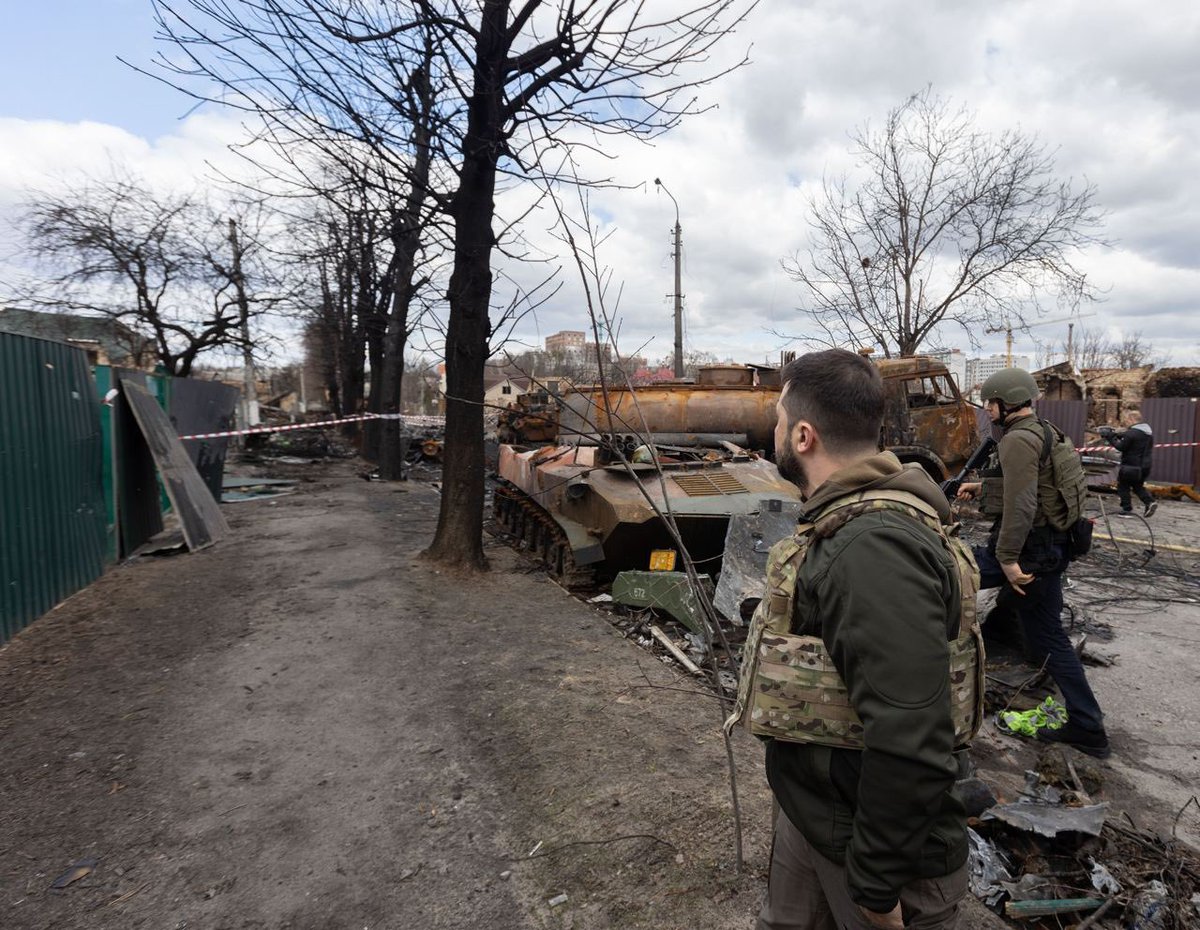 ChristopherJM's tweet photo. President Zelensky visited the scenes of Russian atrocities outside Kyiv today.

“With my own eyes I saw Bucha, Irpin, Stoyanka after the occupation. We will do our best to bring them back to life as soon as possible,” he said on Telegram. 

📸 via his office https://t.co/XsGSkvZbm4