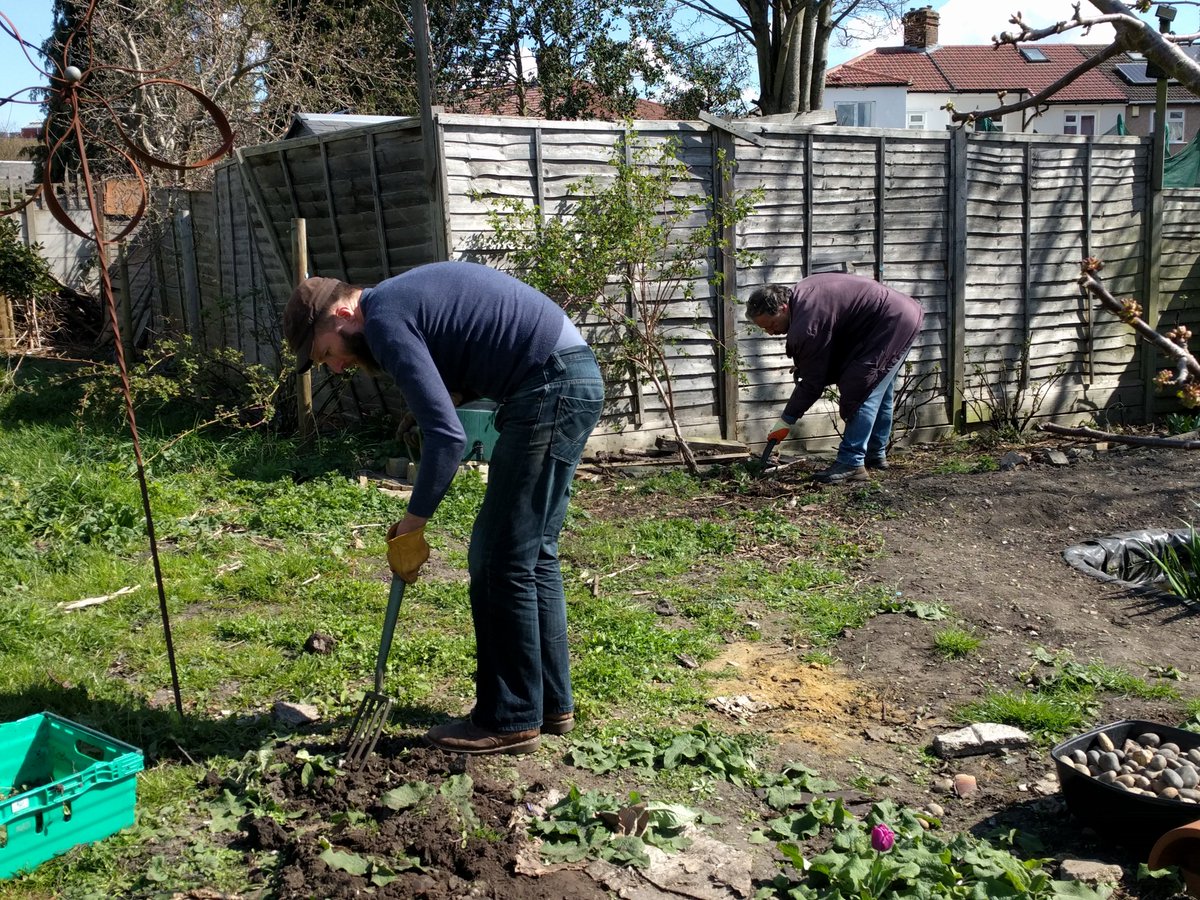 SMGrowingSpaces's tweet photo. A very productive community action day yesterday at #MitchamOrchard and we had the best of the recent weather! Thanks to everyone who came along and helped out @SustainableMert #GoodFoodMerton #GrowingSpaces https://t.co/MwQLJ3xTLe
