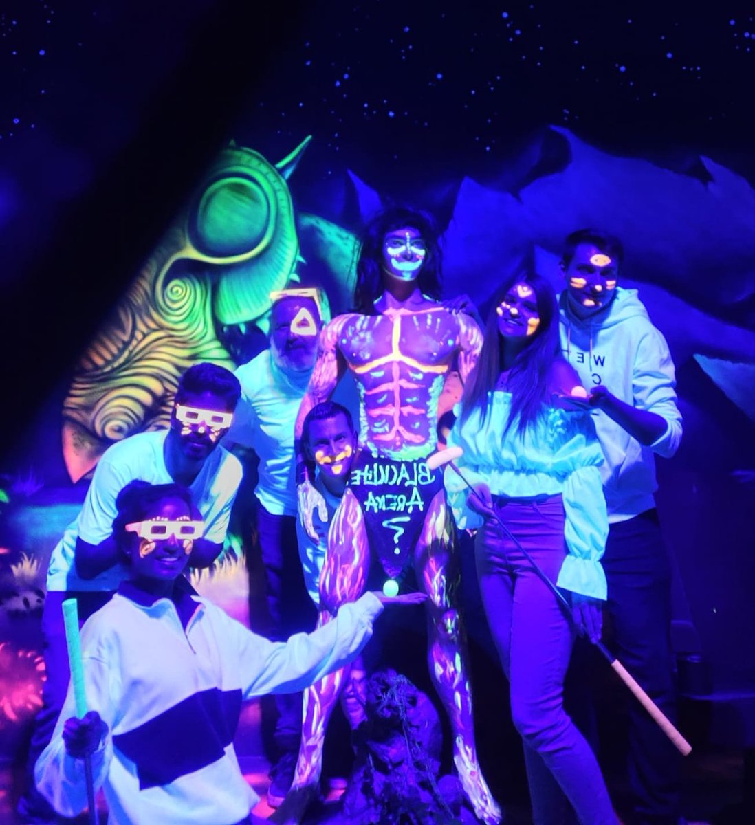 JuiYuu's tweet photo. Yesterday we played black light minigolf in vienna for the first time, which was a lot of fun! 🥰 https://t.co/r6p4f7Qa1h