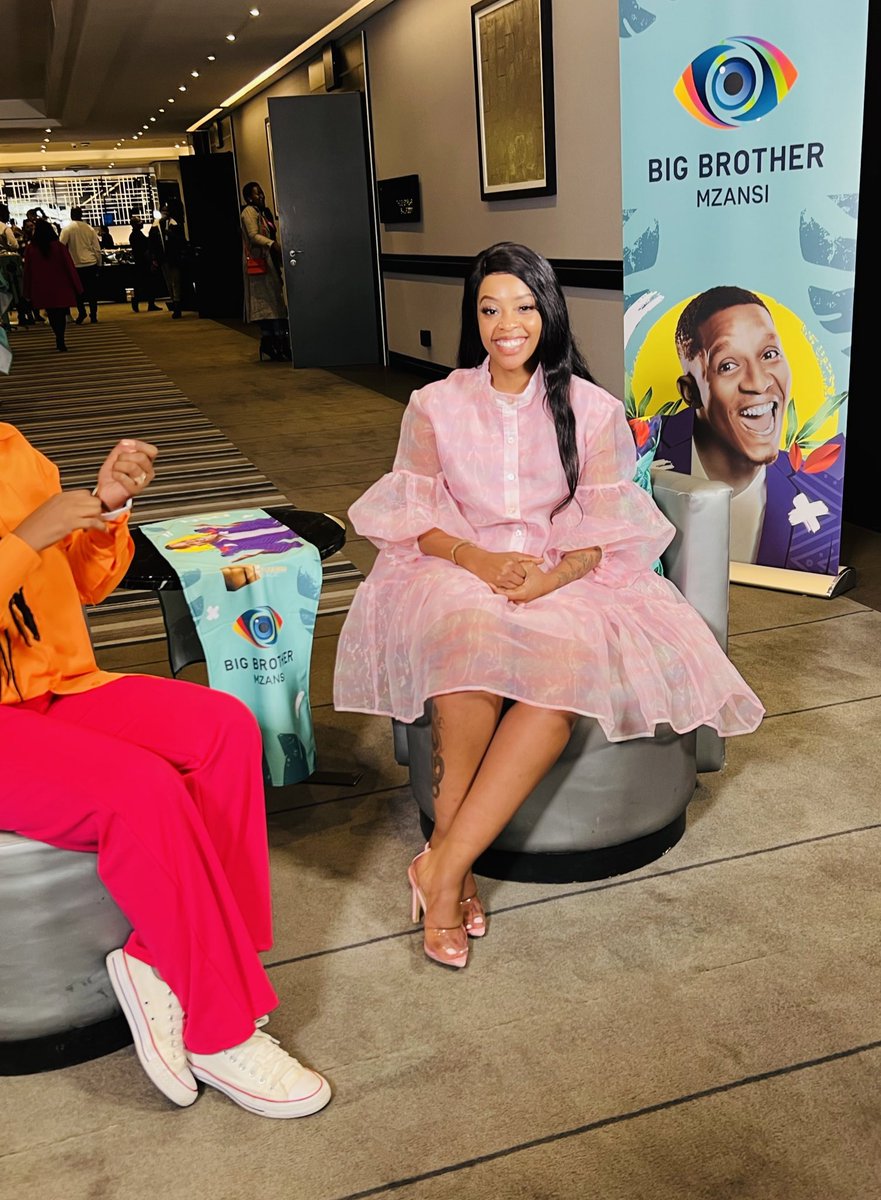 LeratoMasechaba's tweet photo. Let me introduce to you The Millionaire 💃💃💃

#MphoX2Million #MphoTheWinner #MphoWaBadimo𓃵 #BBMzansi https://t.co/XGExTYO2Du