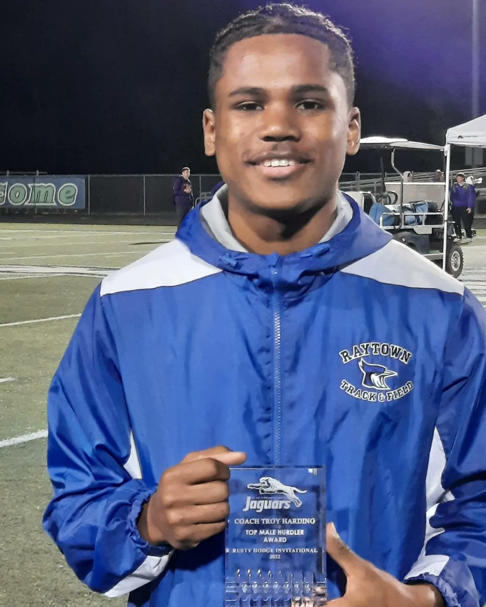 A special S/O to Amir Williams who won the Coach Troy Hardin Top male Hurdler award at the Rusty Hodge Invitational.