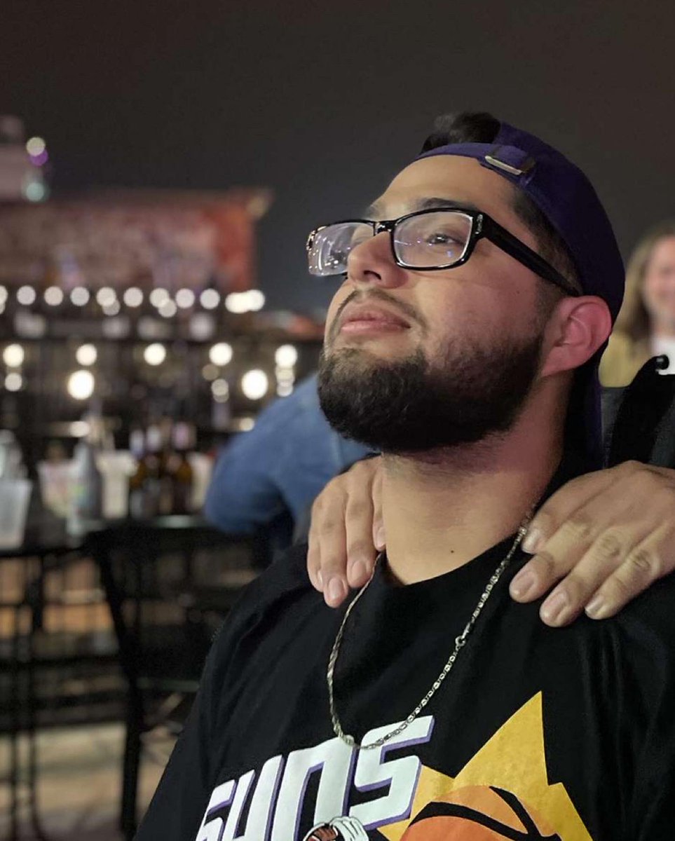 CoeFDC's tweet image. Here we have Luis from Phoenix, AZ. Luis is studying kinesiology and psychology and his favorite flunk day memory is eating Diary Queen while watching the sunset his freshmen year. Earlier in that day, he was jumping on a very big beach ball and got thrown into the air by it.