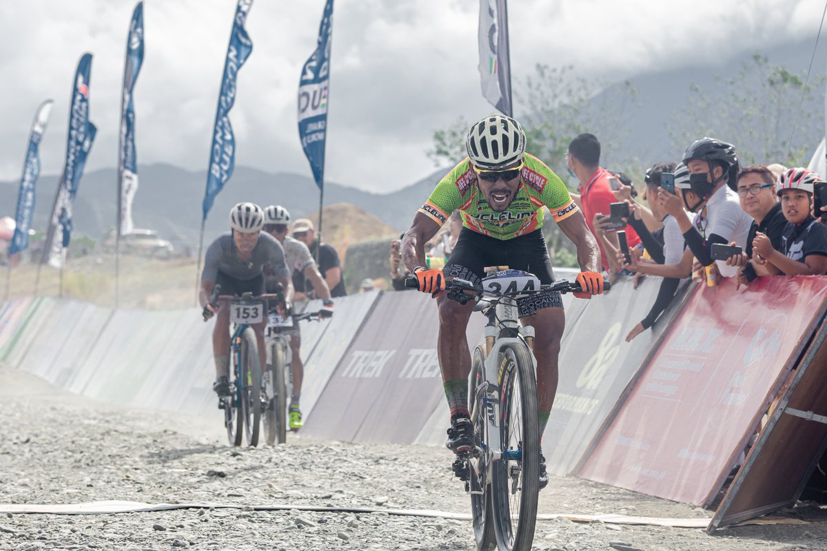 PCheng311's tweet photo. pcheng311
I got my first break from covering sports photography. Getting a chance to shoot the 2022 UCI Gravel World Series Philippines is an honor and a delight to be part of a global sporting event. Hope to catch you guys again behind the lens.
#UGWS #UGWSPH #photography https://t.co/9Qe3IU0qHm