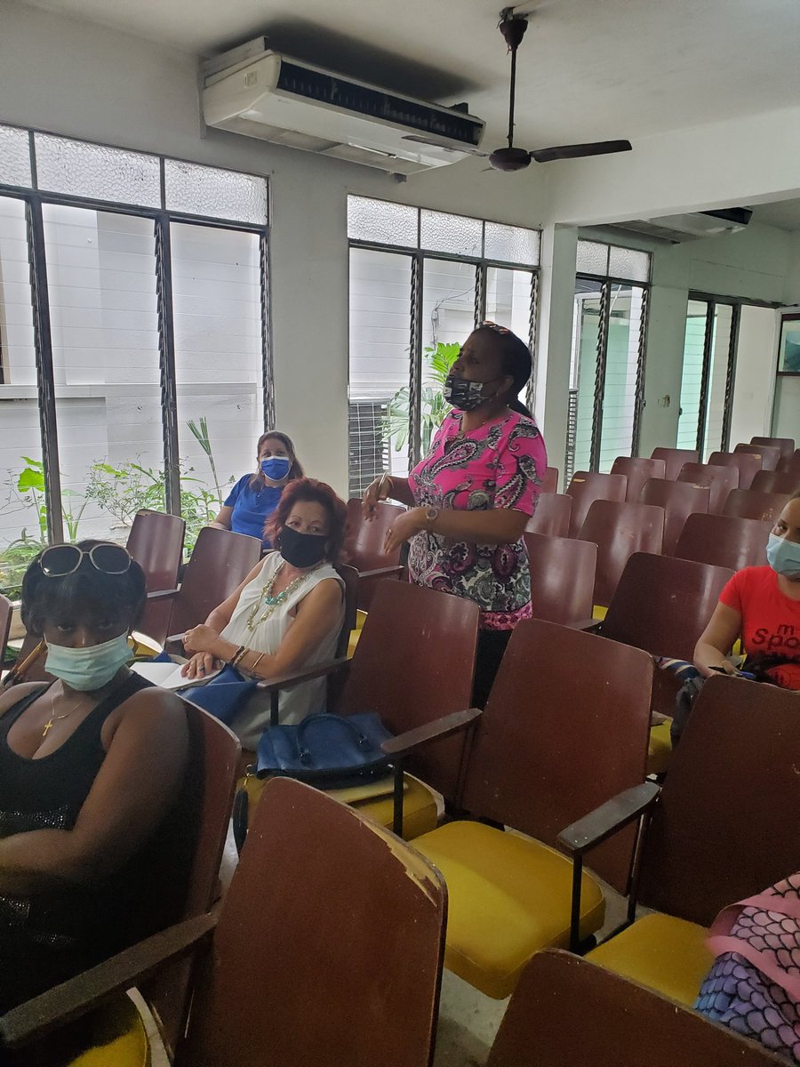 olgalidiam47's tweet photo. Reunión con el grupo de asesores de la DME de Santiago de Cuba para puntualizar las actividades del mes de Abril: Ideas y acciones para garantizar la calidad en el trabajo de los diferentes frentes.@RaulSamon @FundichelyRosa @colas_nelvis @YamiraDaz1 @DianaGisellMar1 https://t.co/rfhLoKz4vk