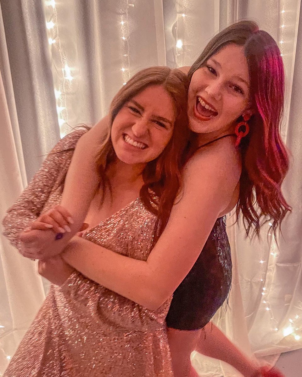 wkualphagam's tweet photo. Our sisters had a great time unmasking the night at our Masquerade Semi this weekend 💃 #agd #alphagammadelta #wku #lovingleadinglasting #semiformal #sisterhood #alphagam https://t.co/grsRYrmuhs