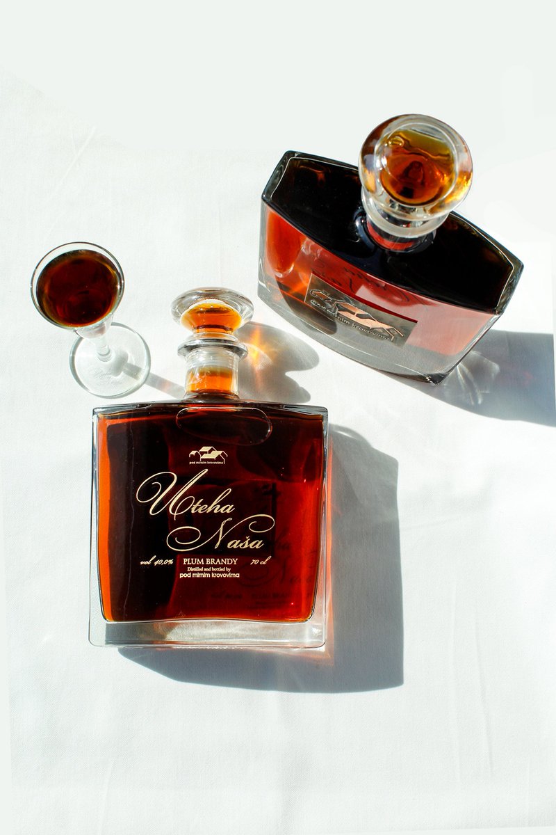 Predrag03794491's tweet photo. Ein hochwertiger Pflaumenbrand „Plum Brandy“, hergestellt nach alten Serbische Traditionen.
Mehr auf... https://t.co/xJtlee0CBH und auf Instagram: @utehanasa.ch https://t.co/2h6Vn9YXh5