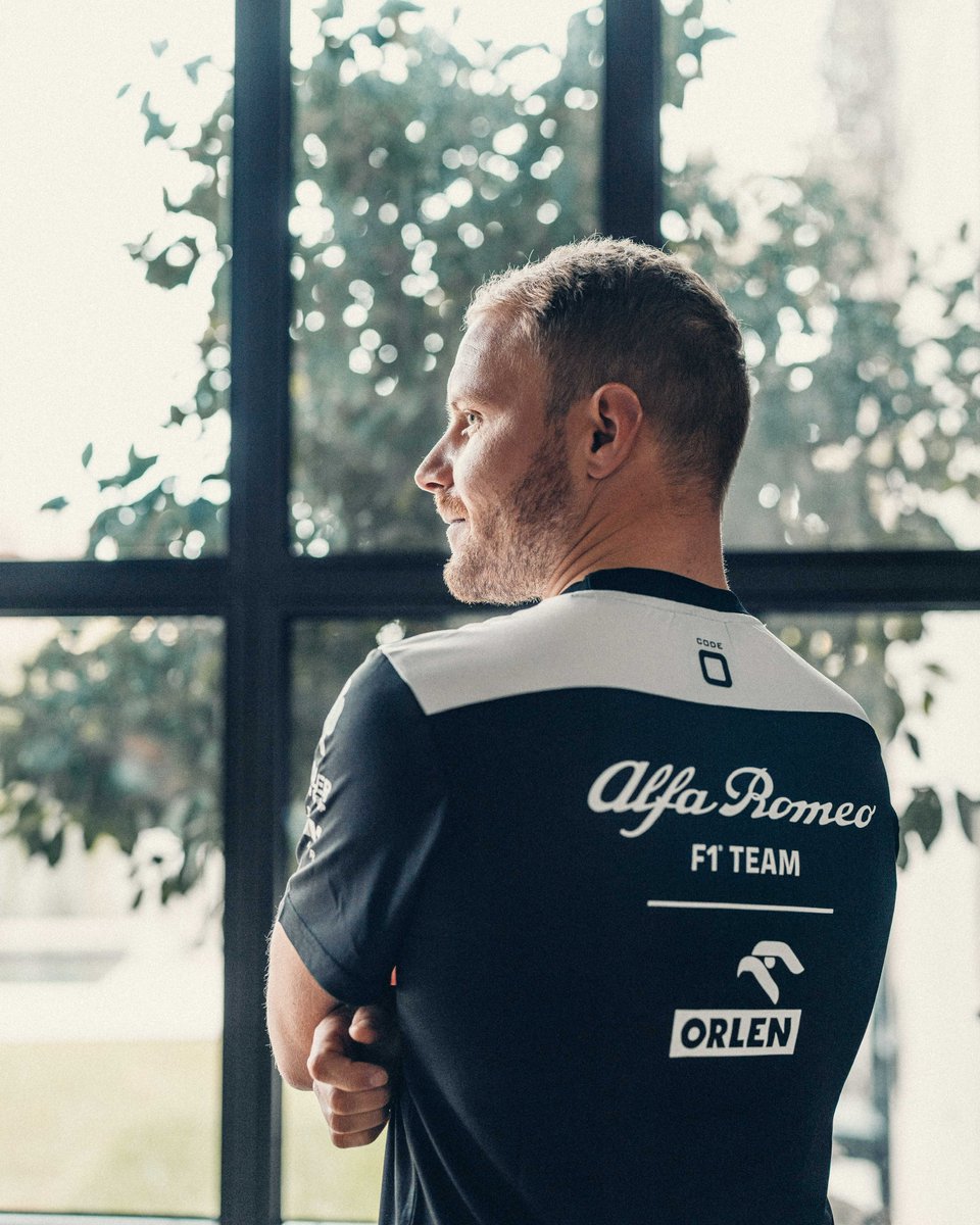 ValtteriBottas's tweet photo. It’s race week 🇦🇺🏁

#VB77 #F1 #AustralianGP #Melbourne
@alfaromeoorlen @alfa_romeo https://t.co/znd1cJqfNR