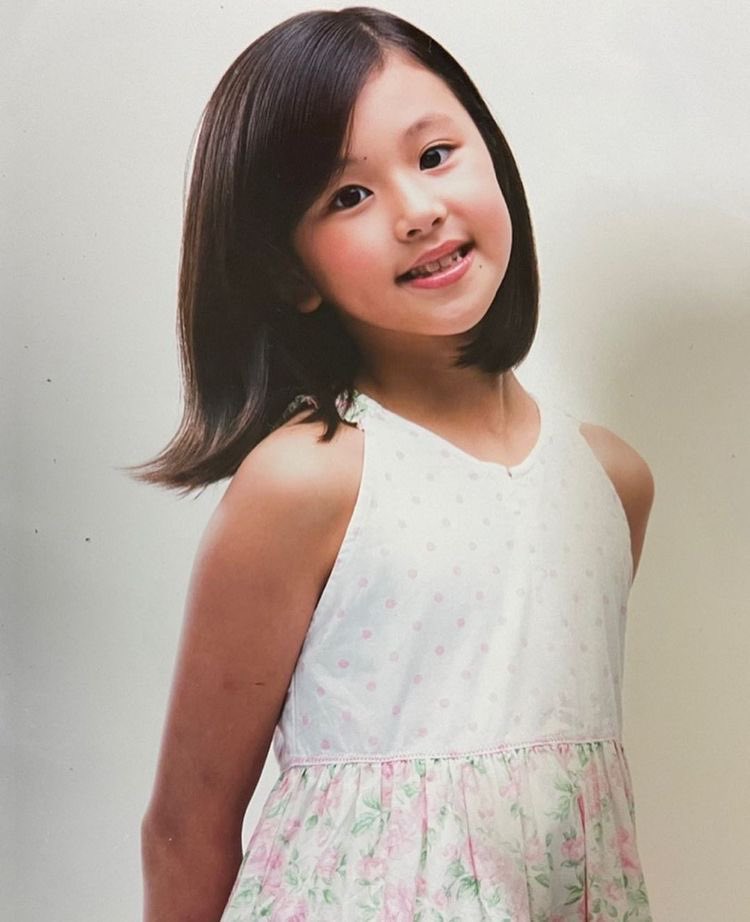 becaalnn's tweet photo. Pra limpar a tml de vocês, duas versões da Chaeyoung: https://t.co/Cd3pe2WniP