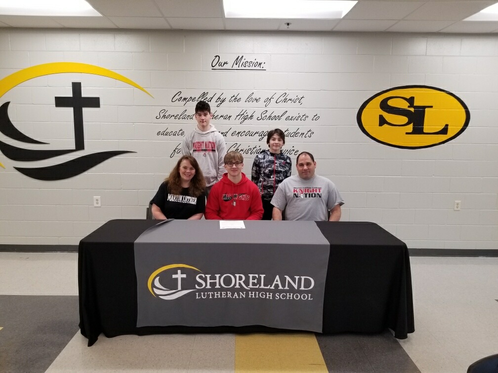 ShorelandLuthHS's tweet photo. Congrats to Senior Jared Babiak who signed his ceremonial letter of intent this afternoon to continue his football career at Martin Luther College. God's blessings on your future plans, Jared!

#ShorelandLutheran #SLPacers #PacerNation #PacerFootball #SLHS #KnightNation https://t.co/6upF8Fy04w