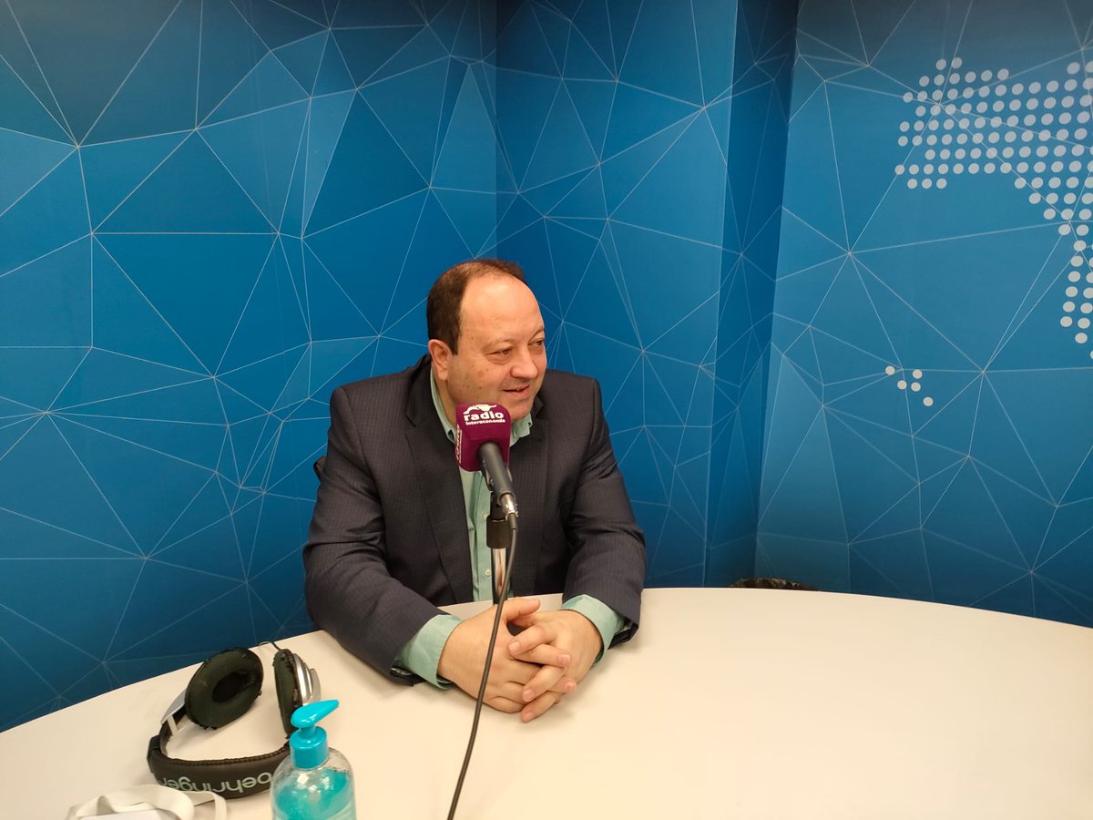 IntercafeRadio's tweet photo. 📻#PODCAST Hoy #04Abr con:
▶️@juanviperezaras, consultor y politólogo. 
▶️@Josepepemorgan, abogado. 
▶️@AmparoFolgado, pta @pptorrent.
▶️@VicenteMontaez, concejal en 
@AjuntamentVLC.
▶️ @tonimillag, pte de #ACEAL y dtor #InmobiliariaAbril.
👉https://t.co/xqrN9xjPUe https://t.co/78zItVSB39