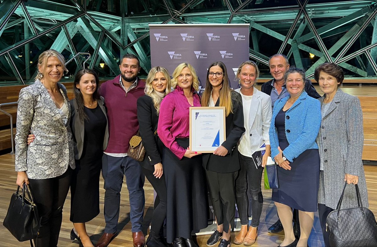 CZ_Christina's tweet photo. This is the #team that has always believed in and supported me. Thank you for everything you do ❤ I'm so grateful for the opportunity to share this award and moment with you all 🙏 #pahmr #ECR #publichealth #equity #foodpolicy #WomenInSTEM https://t.co/Lqvf9kQfJy