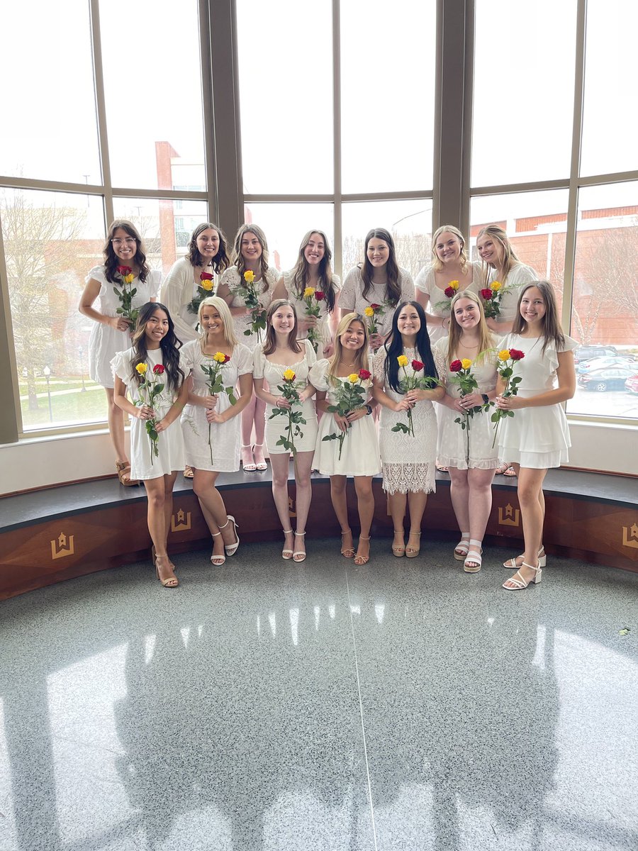 wkualphagam's tweet photo. Congrats to our newly initiated spring pledge class!! We are so excited to finally call you our sisters and can't wait to see what you bring to this chapter. #alphagam #agd #alphagammadelta #wku #lovingleadinglasting #sisterhood @alphagammadelta https://t.co/BDGwJTHebp