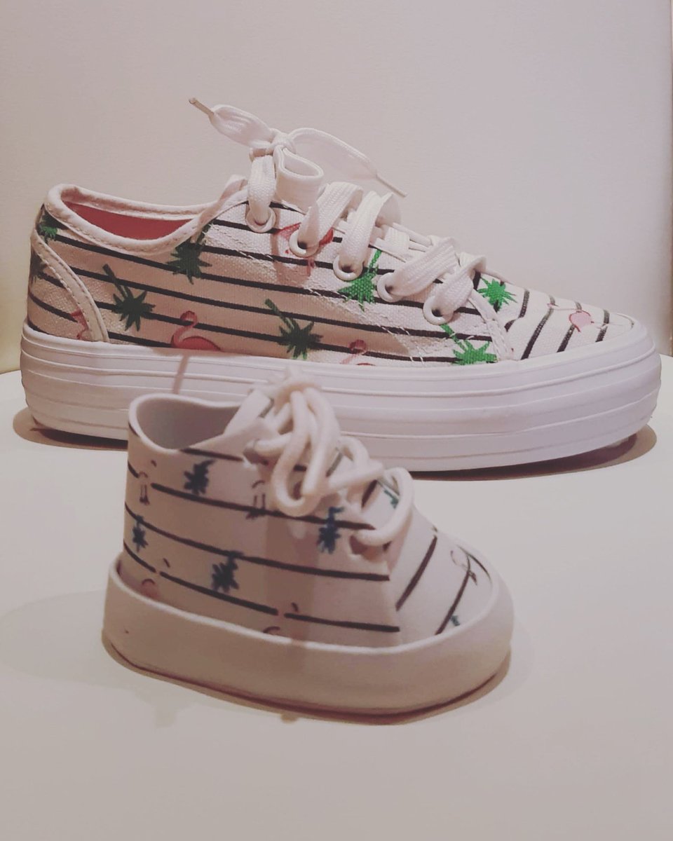 Tuestilodeboda's tweet photo. Puedo recrear casi todo! Ejemplo, las zapatillas de una novia, ahora las tiene de recuerdo en miniatura. Se puede meter chuches y poner en el candy bar, darla de recuerdo en bautizos, comuniones, cumple… #detallesbautizo #detallespersonalizados #regalosoriginales #tuestilodeboda https://t.co/VqmmP8nIOJ