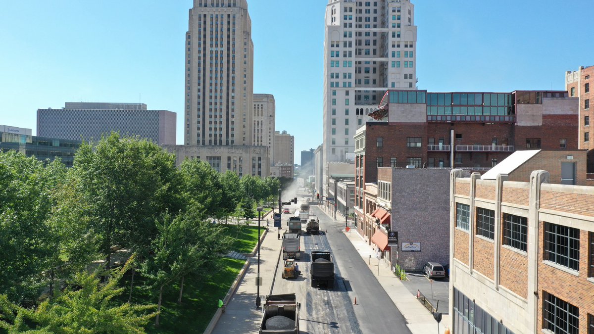 KansasCity's tweet photo. Great news, #KansasCity! Street resurfacing work kicked off again for the season! To learn more and check the schedule, visit: https://t.co/UZp29AsPp7. https://t.co/IrAyESIGJr