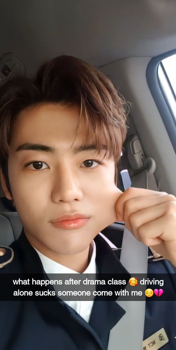 glazedjaem's tweet photo. a nomin two twt au. 

jm "accidentally" sends a cute snap to the supposedly cold class president ljn, whom he secretly despises but ended up loving. https://t.co/ldjxkaRCII