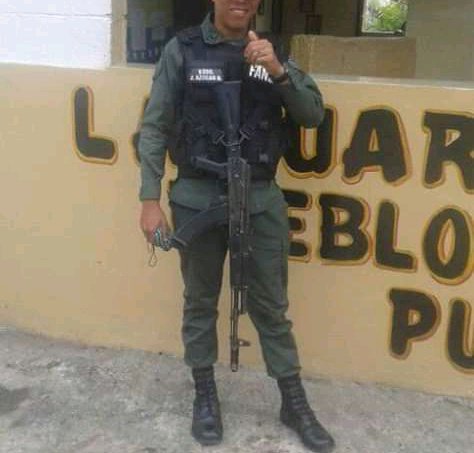 flacognb's tweet photo. Sígueme, dame Rt y te cuadro una foto buena por el DM https://t.co/UvjrXBJZ81