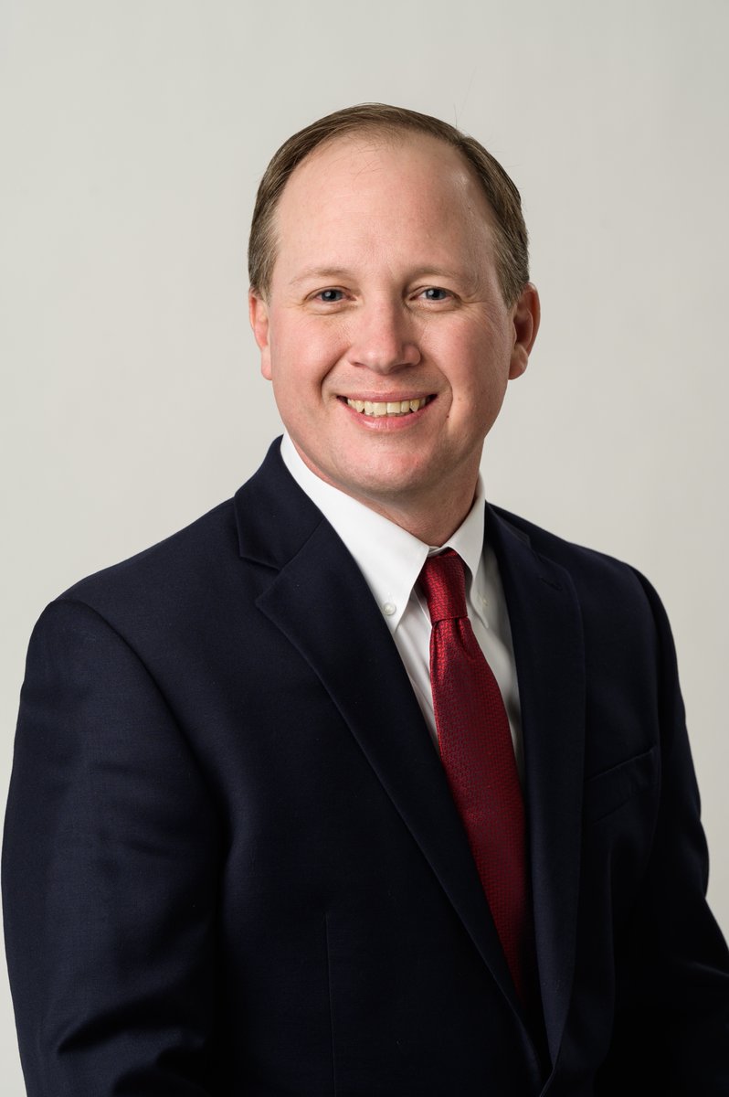 FirstServiceBnk's tweet photo. “Having the opportunity, at this point in my life, to work alongside both my dad and my sister is priceless. I have always been proud and supportive of them, and now I am honored to be able to work alongside both.” - Andy Grumbles CFO #firstservicestrong https://t.co/XQLwaAvJxF https://t.co/z1AdlmdBYC