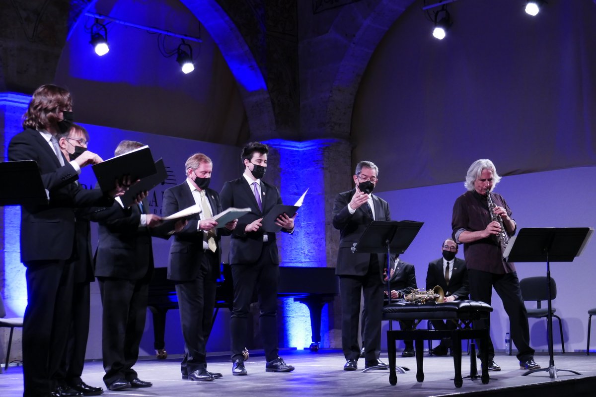 FestivalMHA's tweet photo. El @CorLluisVich nos deleitó con un concierto muy especial, combinando música religiosa de origen valenciano con la improvisación al saxofón de @PericoSambeat🎷Os esperamos el próximo domingo, 10 de abril a las 19:30, en el concierto de @CDMinistrers👉https://t.co/2zC5j7izTz https://t.co/0zuHeIkiWY