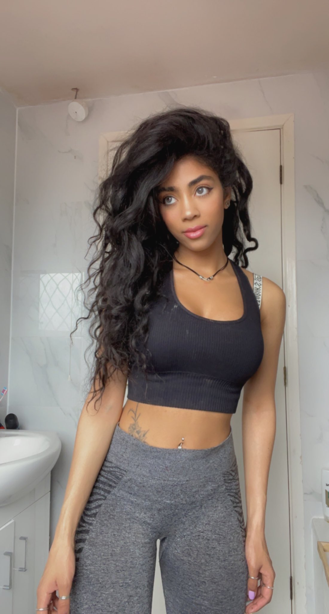 FPgPEtSXsAM-BwW