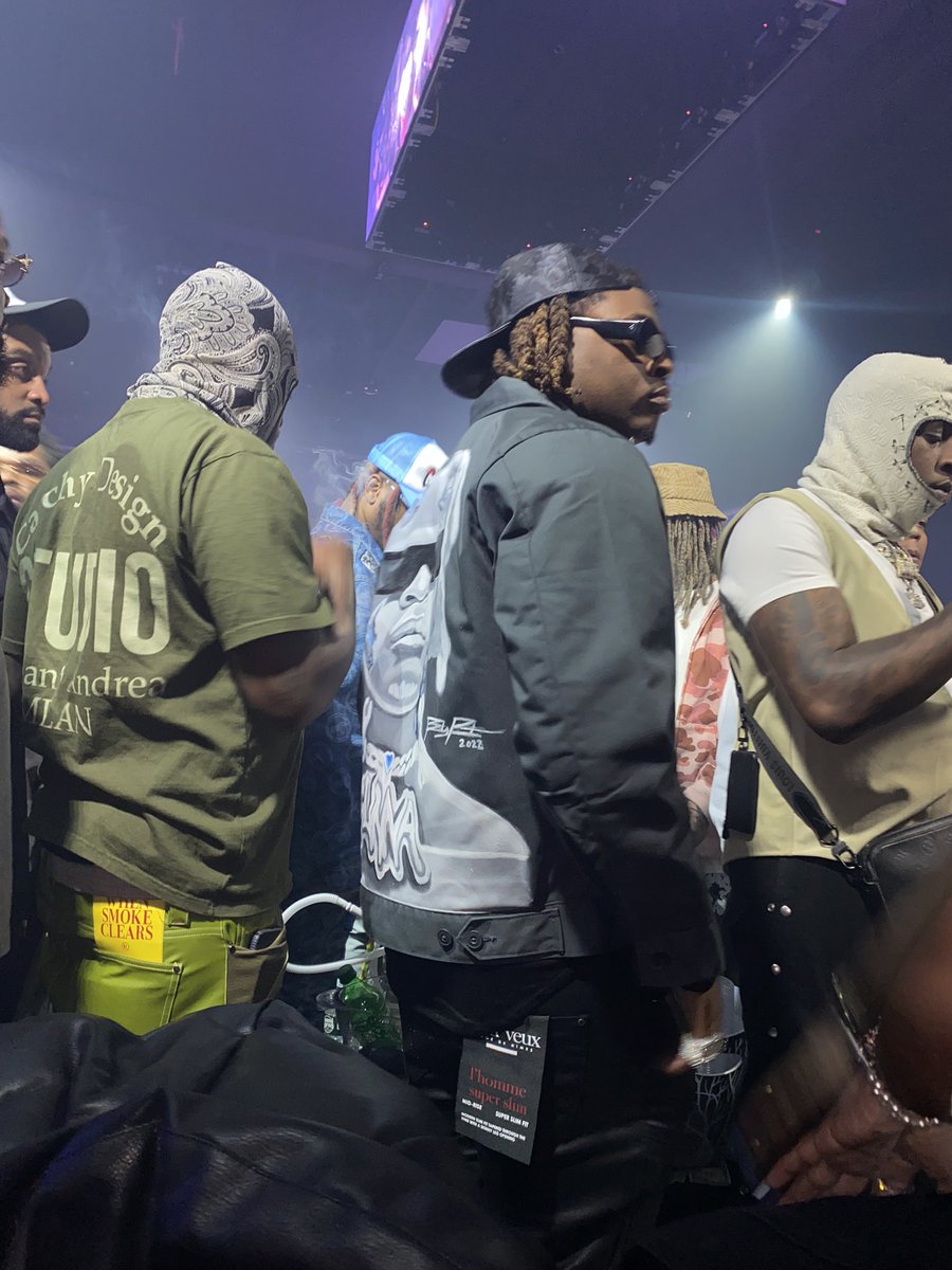 ___bossedUP's tweet photo. Bossedup 4 ever x Drip Season 4ever #getbossedup https://t.co/nxKAeuymB3