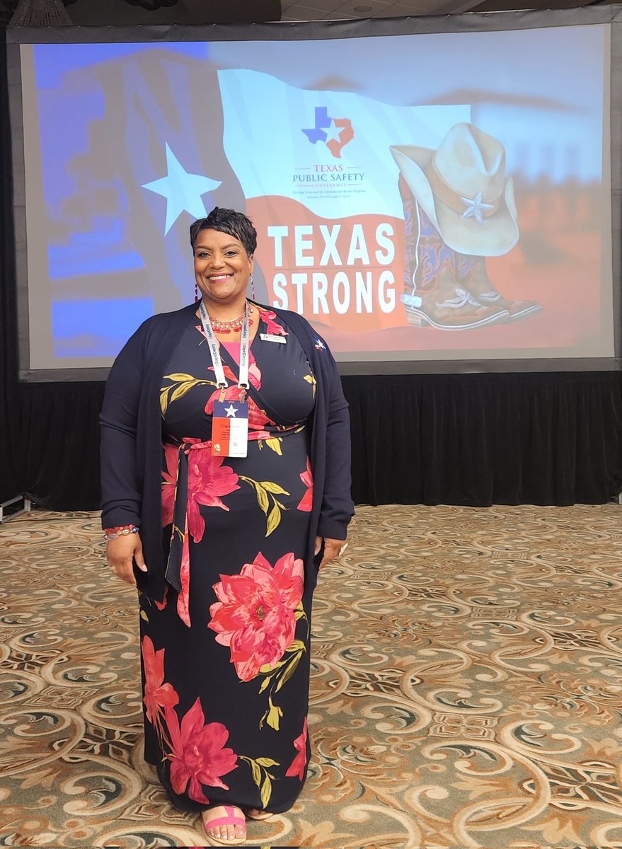 Texas_NENA's tweet photo. TXNENA President is ready for Opening Session #txpsc2022 https://t.co/4fXAFnCNGE