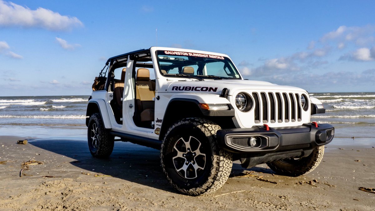 CircleVideo's tweet photo. Just another day at the beach doing lifestyle photos. #galvestonisland https://t.co/ksH53JLA2c https://t.co/BL0TWiuQHa