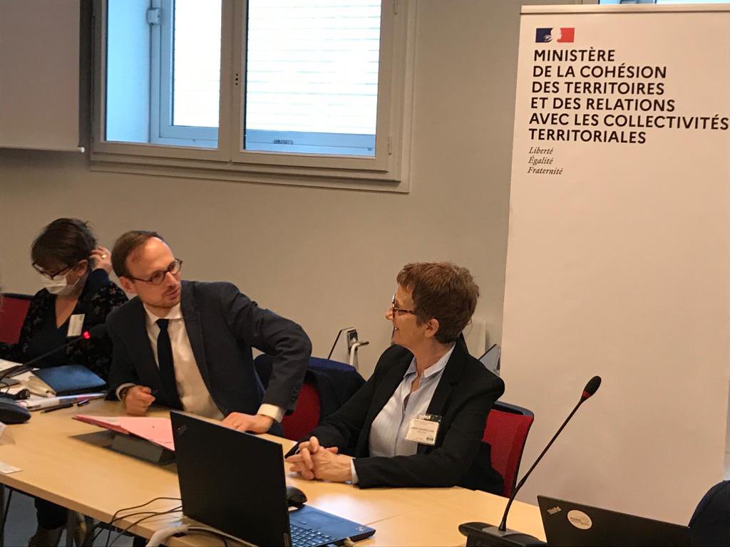 Penser global pour une ville durable, croiser les regards, partager les initiatives, jouer, créer, rêver...Les <a href="/ecoquartiers/">EcoQuartiers</a> s’engagent pour toujours plus de partenariats lors de la commission nationale d’aujourd’hui. Avec une nouvelle feuille de route qui se concrétisera en 2022