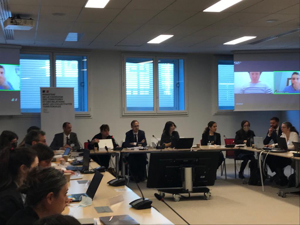 FlorianBercault's tweet photo. Penser global pour une ville durable, croiser les regards, partager les initiatives, jouer, créer, rêver...Les @ecoquartiers s’engagent pour toujours plus de partenariats lors de la commission nationale d’aujourd’hui. Avec une nouvelle feuille de route qui se concrétisera en 2022 https://t.co/REmjE1u9cM