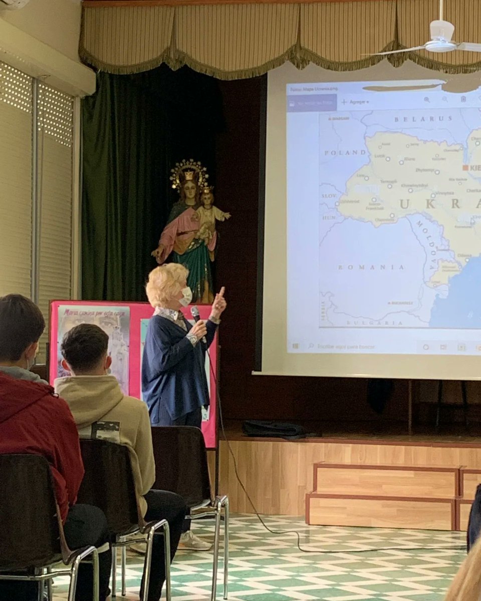 Salesianas_SV's tweet photo. Coloquio de Soledad Becerril sobre la invasión en Ucrania a los alumnos de 1º Bachillerato.
#proyectojobs #tusueñonuestroproyecto #todossomosmornese #bachilleratosalesianas https://t.co/IUgTt7sPjw