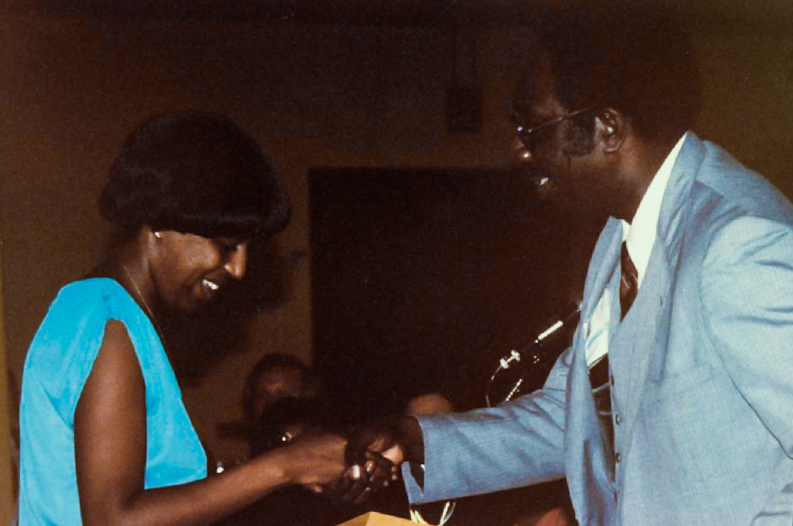 Adrienne Smith has taught <a href="/STLCCForestPark/">STLCC-Forest Park</a> since 1999, but her #STLCC story actually began @ 12-yrs-old when her mother (pictured) returned to school. “My mom would sit at the kitchen table &amp; do her homework w/ us. I thought that was so cool." #STLCC60
➡️ bit.ly/3DBlJ9W