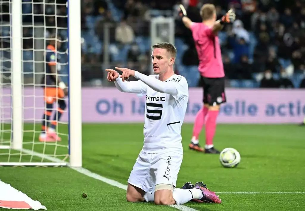 K_Nieto_'s tweet image. Joueurs à distribuer le plus de passes-clefs* - Top 5 en Europe 

1. B. Bourigeaud 🇫🇷 (Rennes) : 102
2. D. Payet 🇫🇷 (OM) : 92
3. I. Muniain 🇪🇸 (Bilbao) : 79
4. B. Fernandes 🇵🇹 (Manchester United) : 78
5. T. Alexander-Arnold 🏴󠁧󠁢󠁥󠁮󠁧󠁿 (Liverpool) : 76